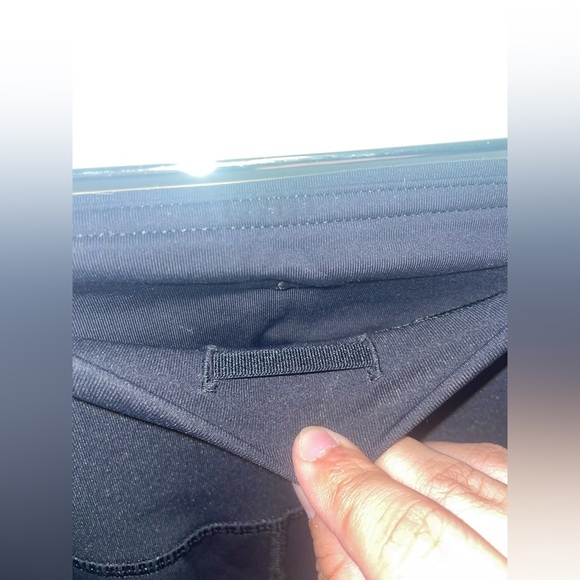 Lululemon hi rise cropped leggings size 2 - Picture 8 of 9